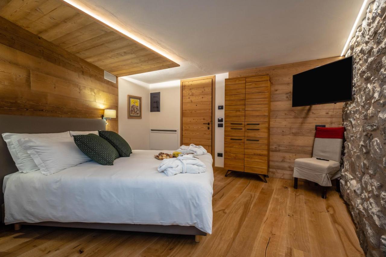 Les Plaisirs D'Antan Hotel Jovencan Bagian luar foto