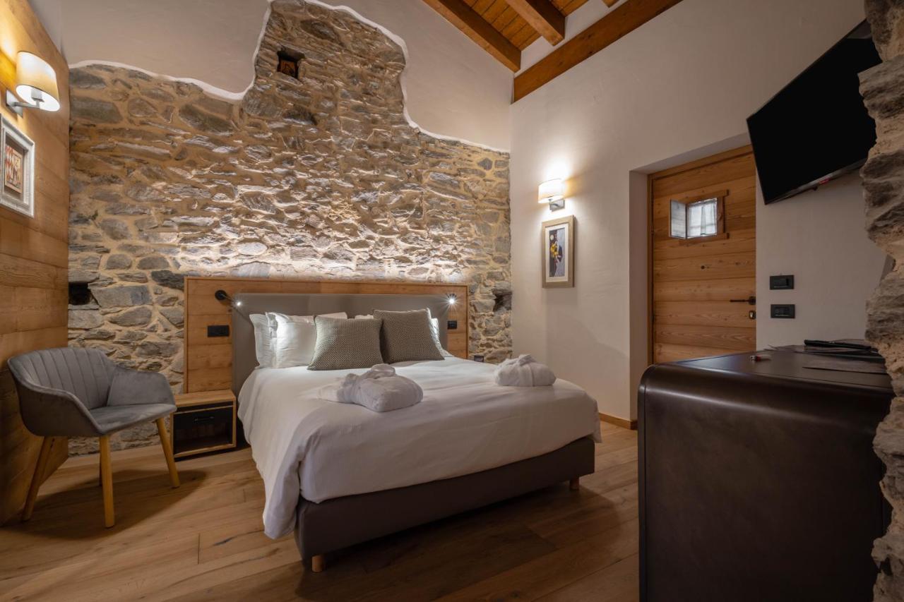 Les Plaisirs D'Antan Hotel Jovencan Bagian luar foto