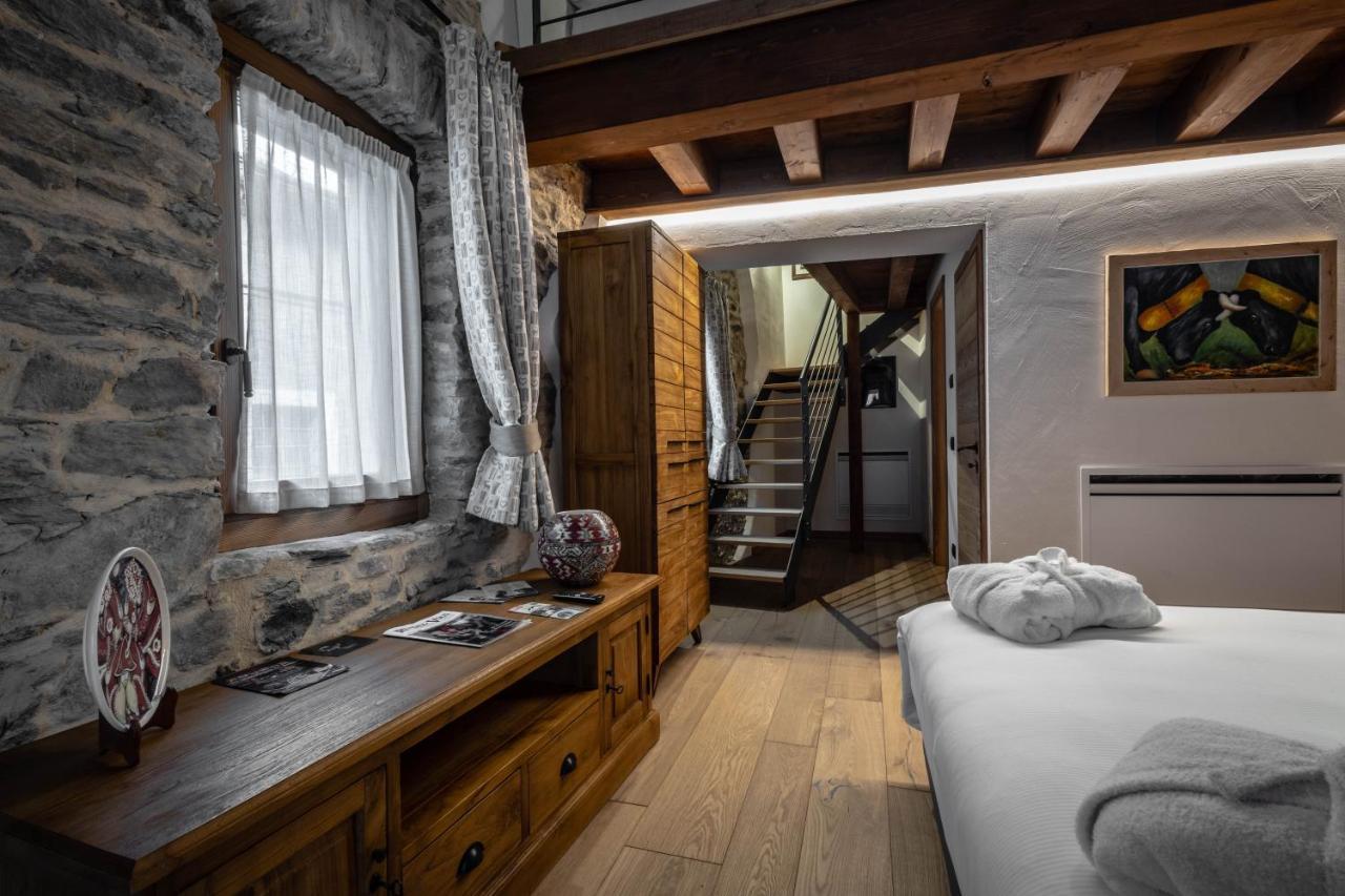 Les Plaisirs D'Antan Hotel Jovencan Bagian luar foto