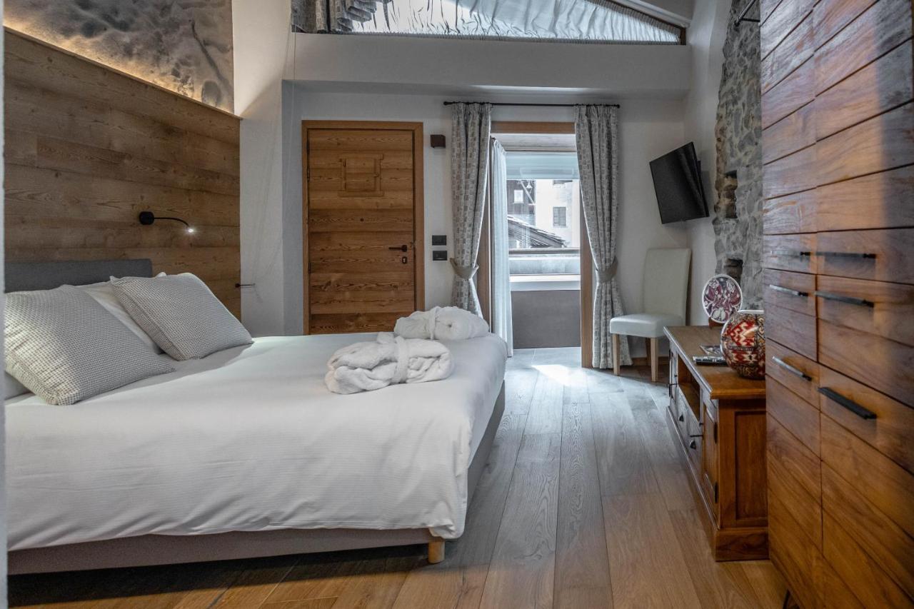Les Plaisirs D'Antan Hotel Jovencan Bagian luar foto