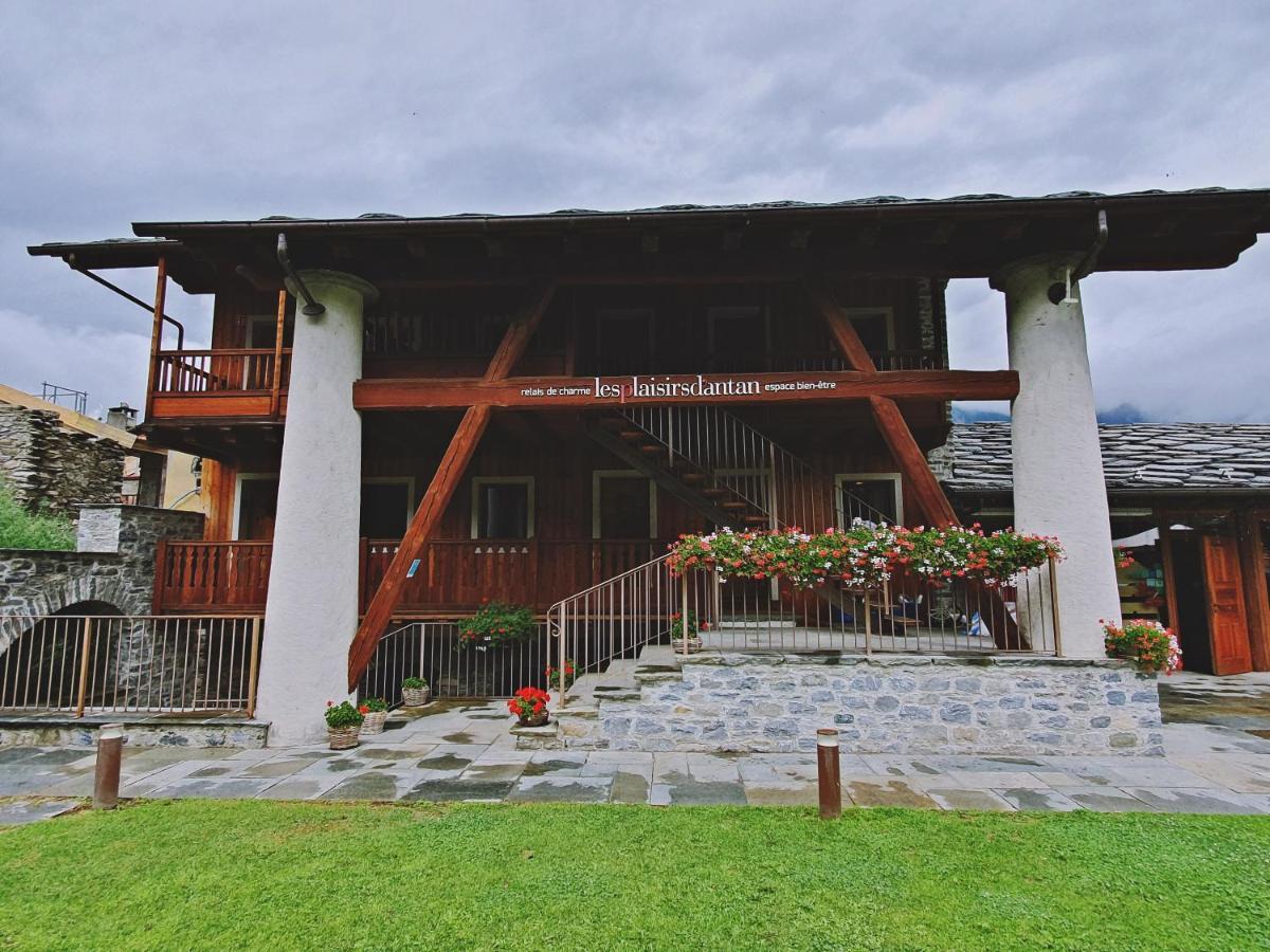 Les Plaisirs D'Antan Hotel Jovencan Bagian luar foto